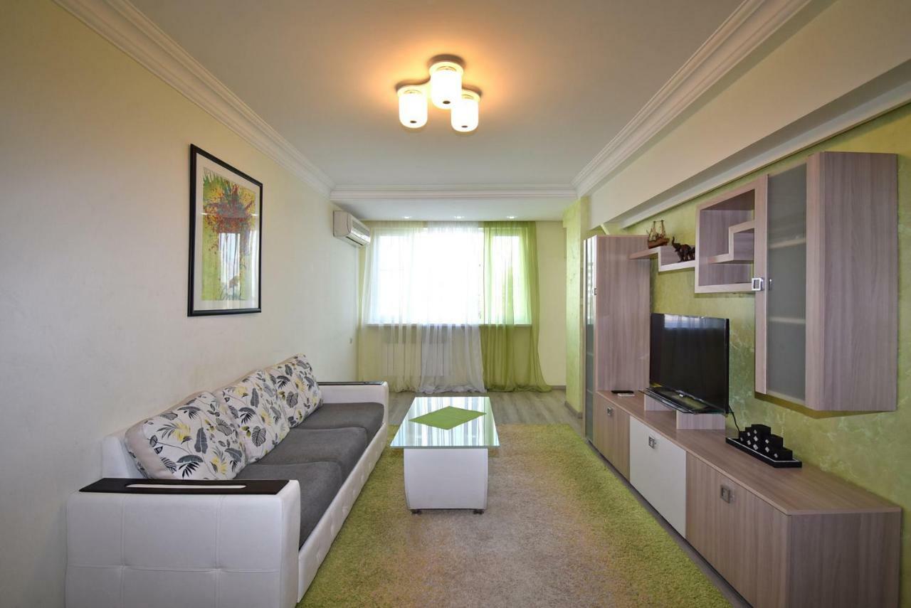 Perfect Apartment In Center Of Yerevan City Bagian luar foto